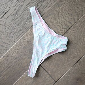 Victoria's Secret Itsy Scrunch Butt Bikini Bottoms